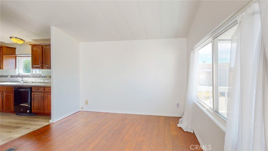 9540 Avonne 15