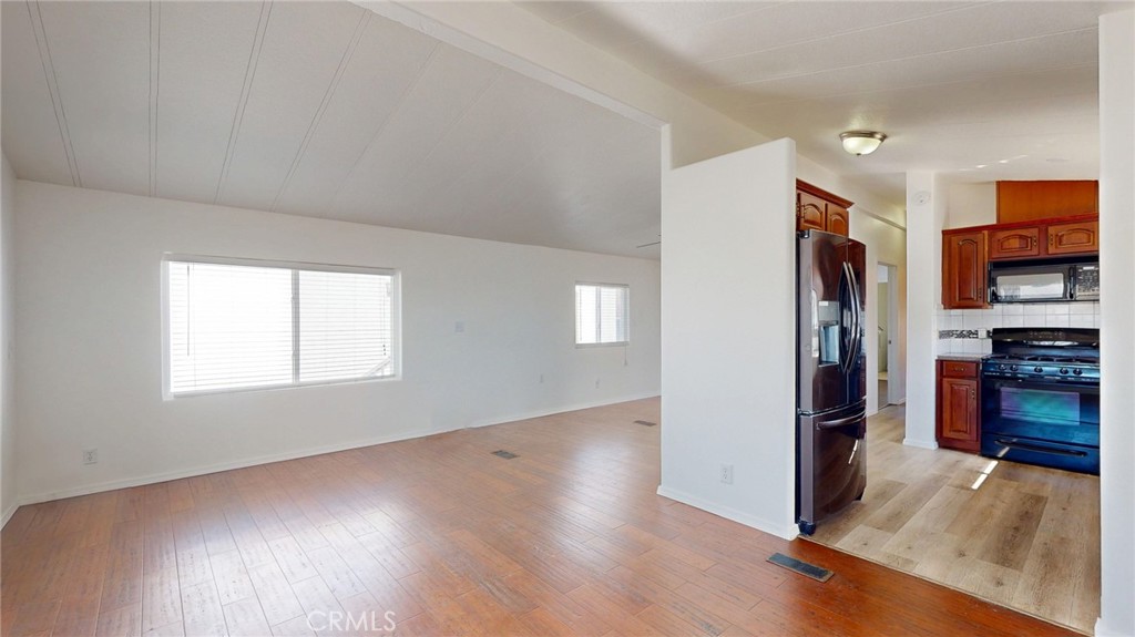 9540 Avonne 15