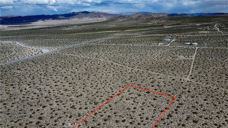 2.5 acres of raw land not far from Hammertown in Johnson Valley!  Hammertown is home to the King of the Hammers annual race, which draws tens of thousands of spectators to the area each year.  SELLER FINANCING IS AVAILABLE making this an affordable lot to pick up.  This lot touches a couple of government owned parcels making it less likely someone will build next to you in the future.  The property does not currently appear to have legal access, but it is not far from what is currently Last Mile Rd.    APN#  0454572160000  Coordinates: -116.548588 / 34.364678
This property does not have an address assigned "711 Last Mile (Near) Rd" is for listing purposes only.