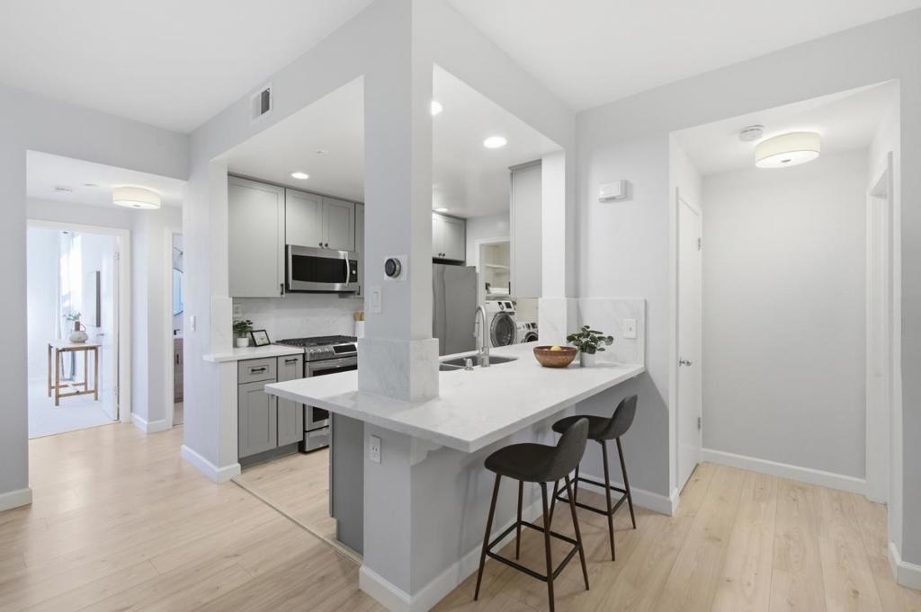 608 Arcadia Terrace 202