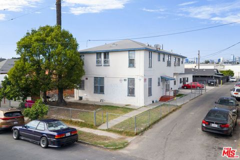 Photo of 1047 E 33rd Street, Los Angeles, CA 90011 (MLS # 25599399)
