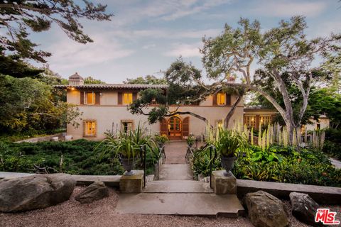 Photo of 405 Toro Canyon Road, Carpinteria, CA 93013 (MLS # 26654107)
