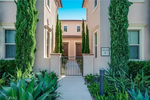 154 Canvas, Irvine, CA 92620 - MLS#: WS25047476