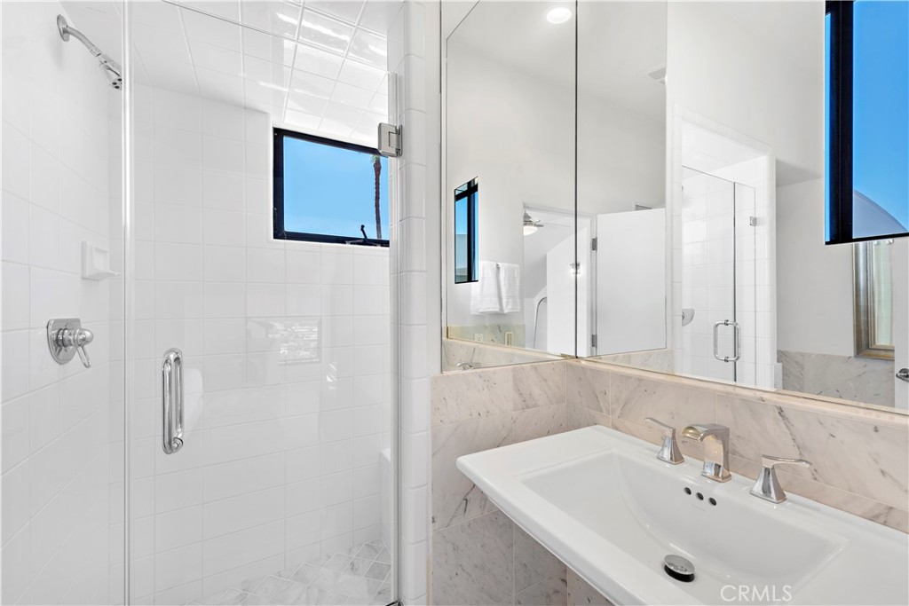 Summit Ridge (SR) - Residential Lease