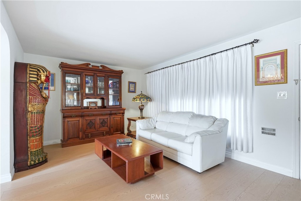 5203 E Abbeyfield Street