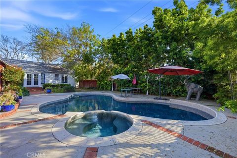 5203 E Abbeyfield Street Long Beach CA 90815