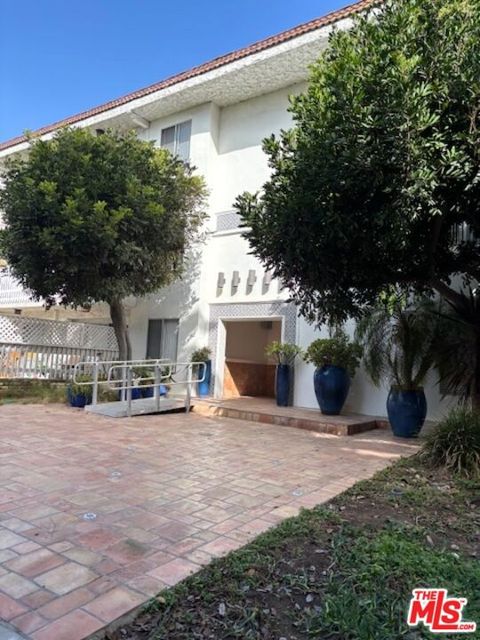 Photo of 3111 4th Street #215, Santa Monica, CA 90405 (MLS # 25614255)