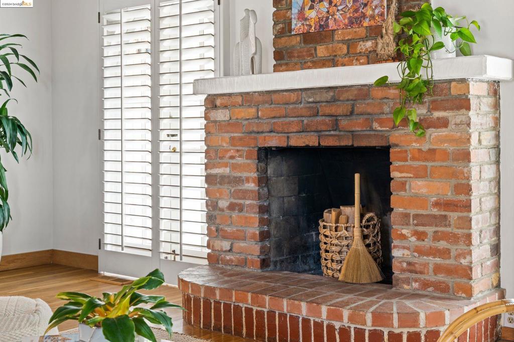 UPPER ROCKRIDGE - Residential