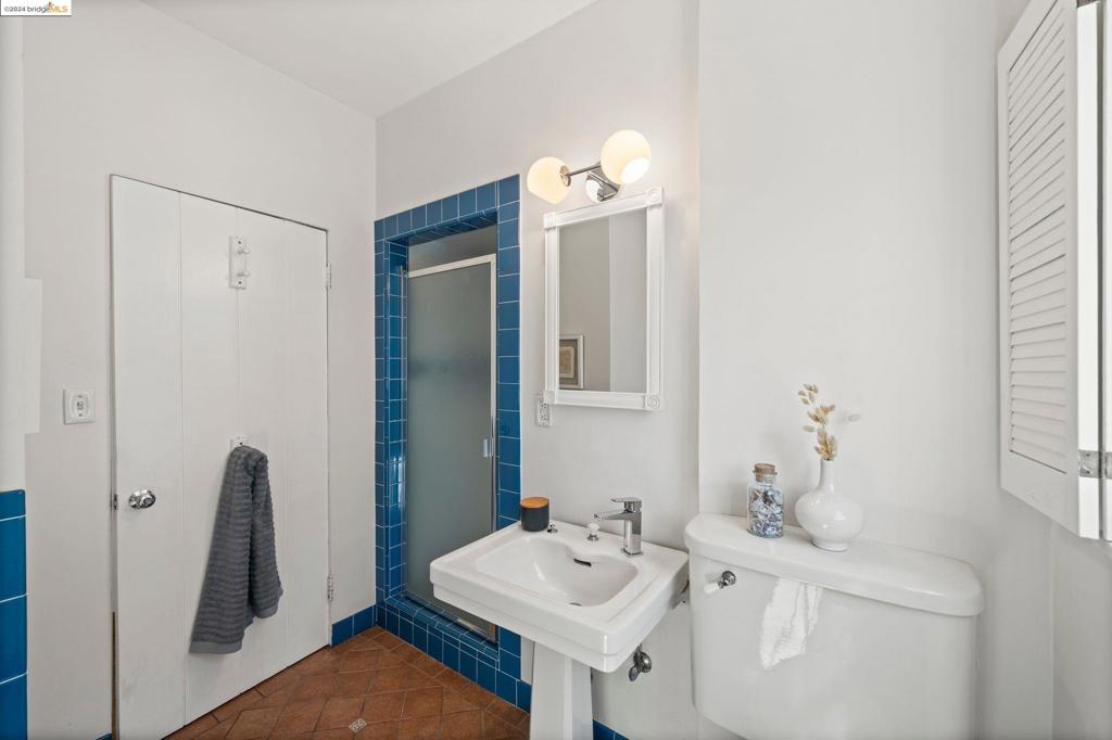 UPPER ROCKRIDGE - Residential