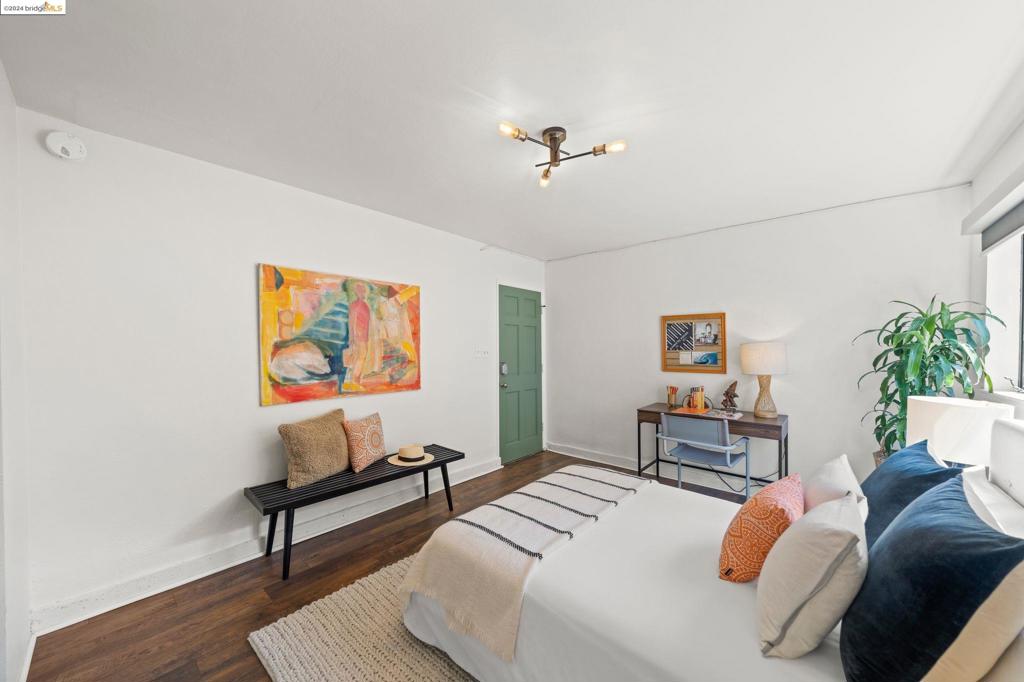 UPPER ROCKRIDGE - Residential