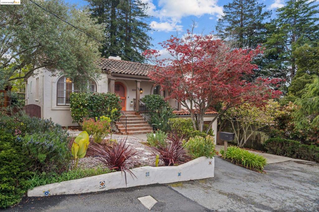 UPPER ROCKRIDGE - Residential