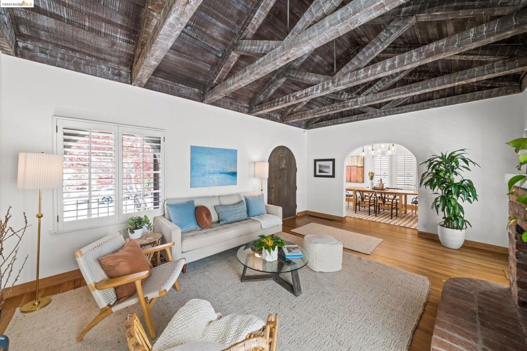 UPPER ROCKRIDGE - Residential