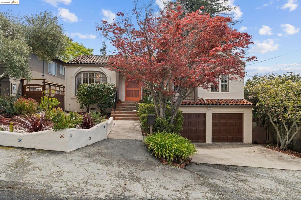 UPPER ROCKRIDGE - Residential