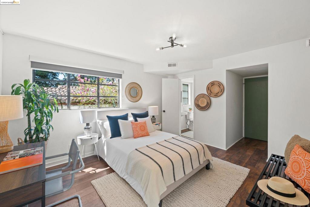 UPPER ROCKRIDGE - Residential