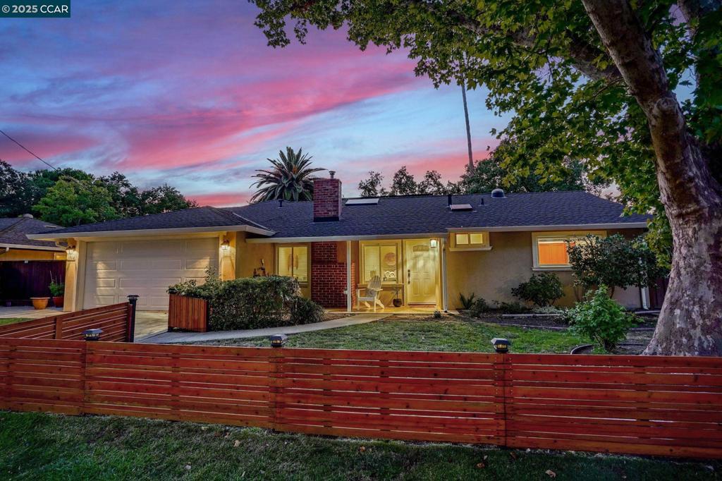 GREGORY GARDENS - Residential