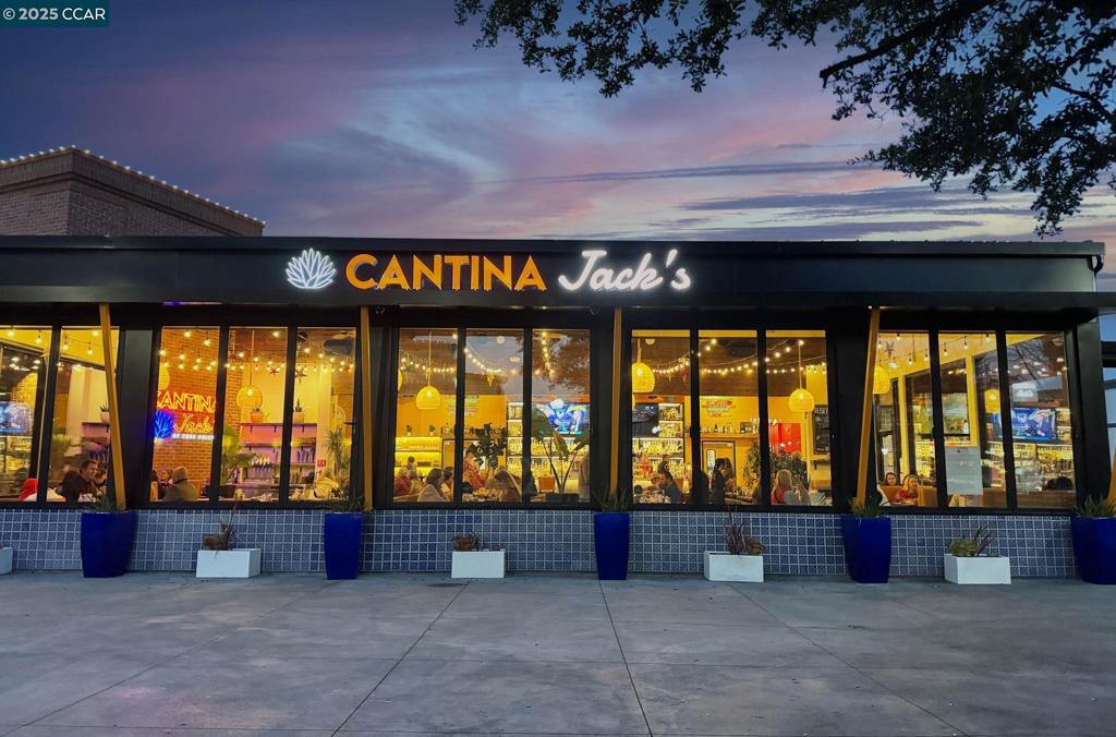 GREGORY GARDENS - Residential