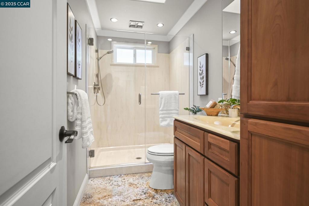 GREGORY GARDENS - Residential