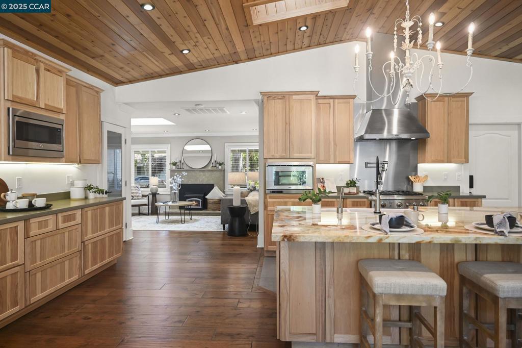 GREGORY GARDENS - Residential