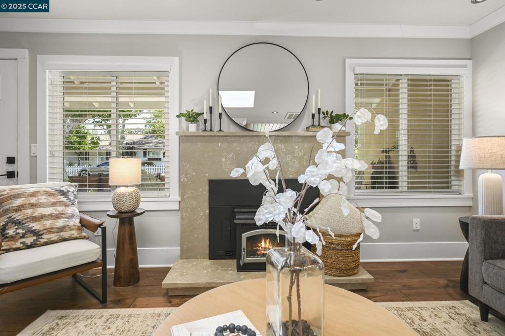 GREGORY GARDENS - Residential