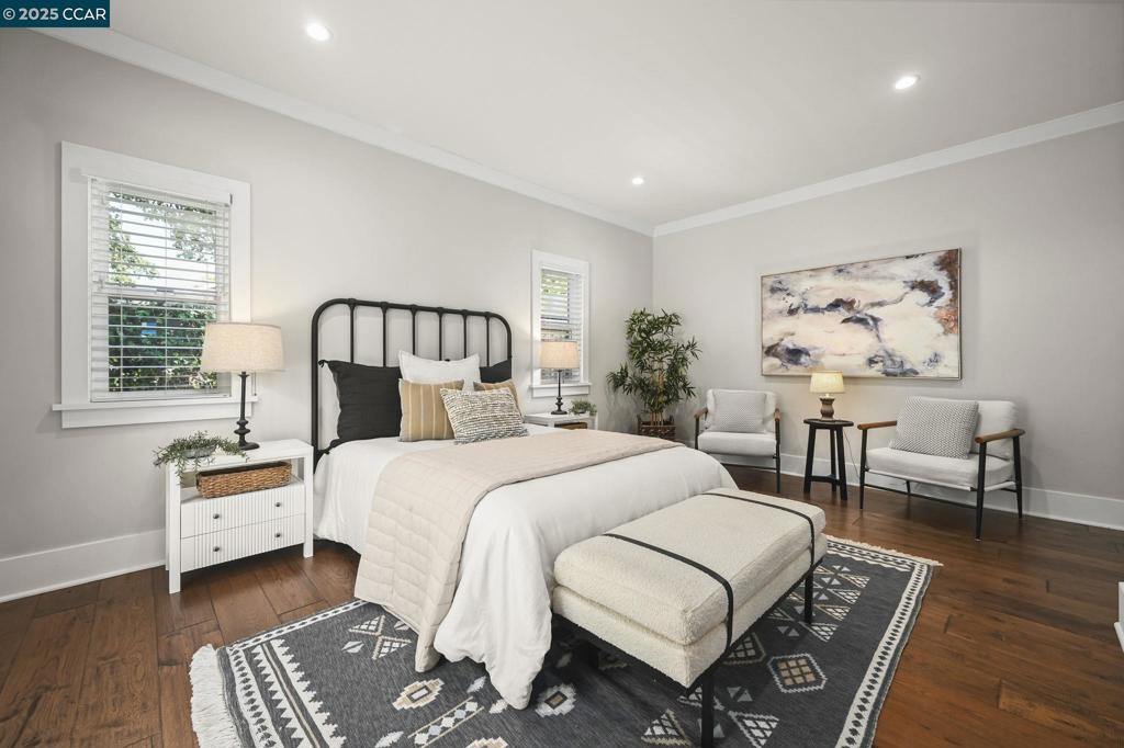 GREGORY GARDENS - Residential