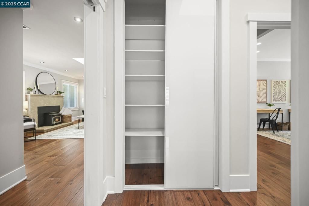 GREGORY GARDENS - Residential