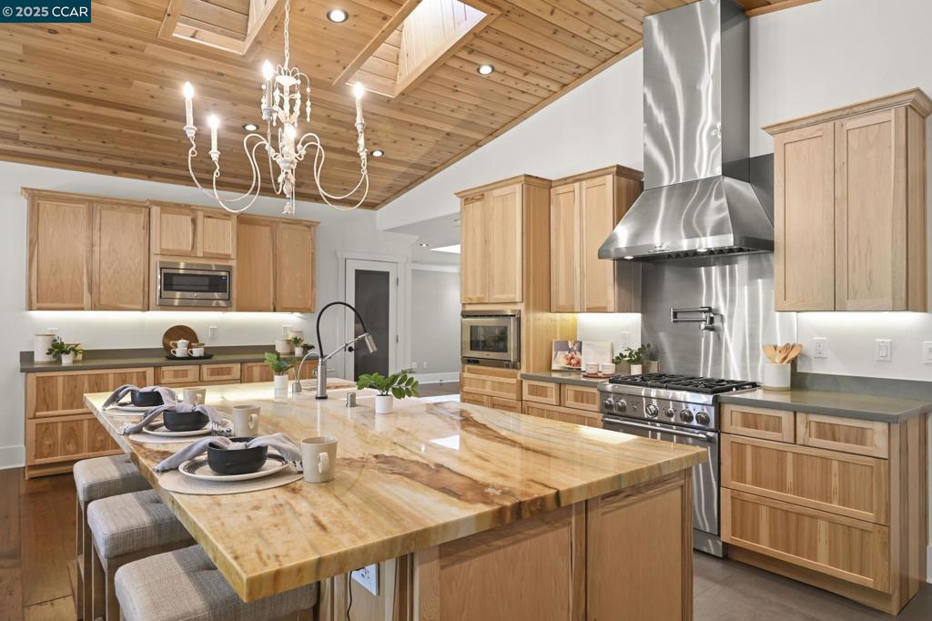 GREGORY GARDENS - Residential