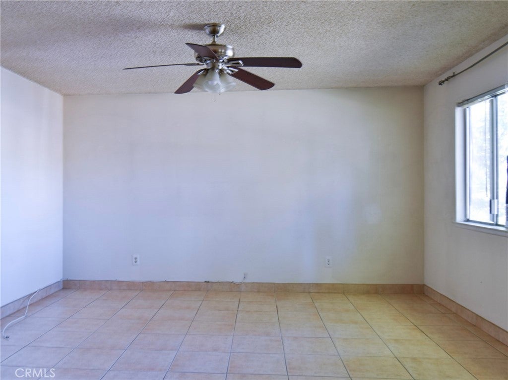 3041 Knollwood