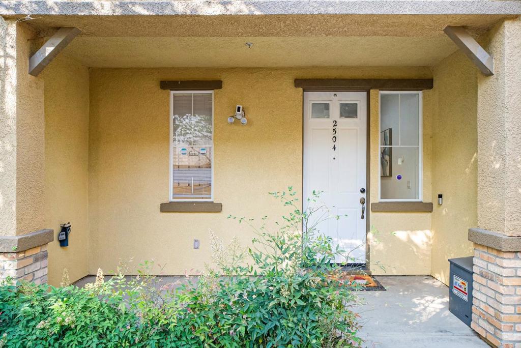 2504 Baton Rouge Drive