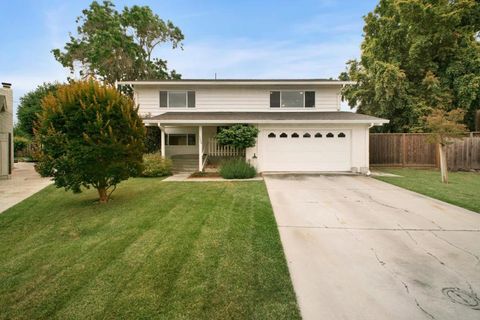 Photo of 1560 Glencrest Court, San Jose, CA 95118 (MLS # ML82045532)