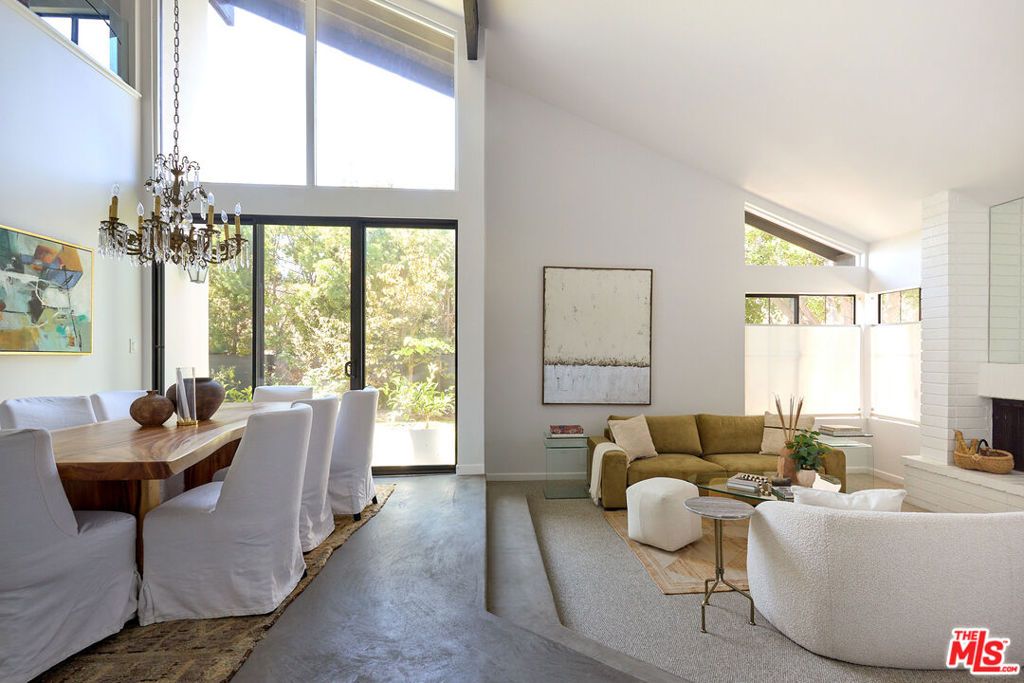 Photo of 10862 Garland Drive, Culver City, CA 90232 (MLS # 25597095)