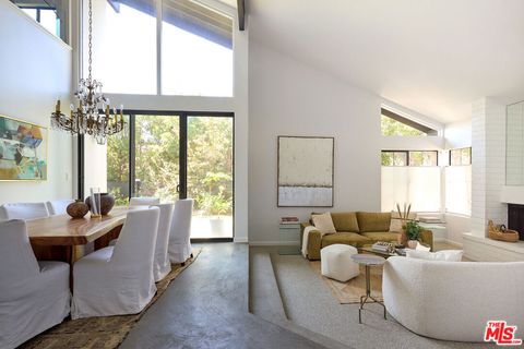 10862 Garland Drive Culver City CA 90232
