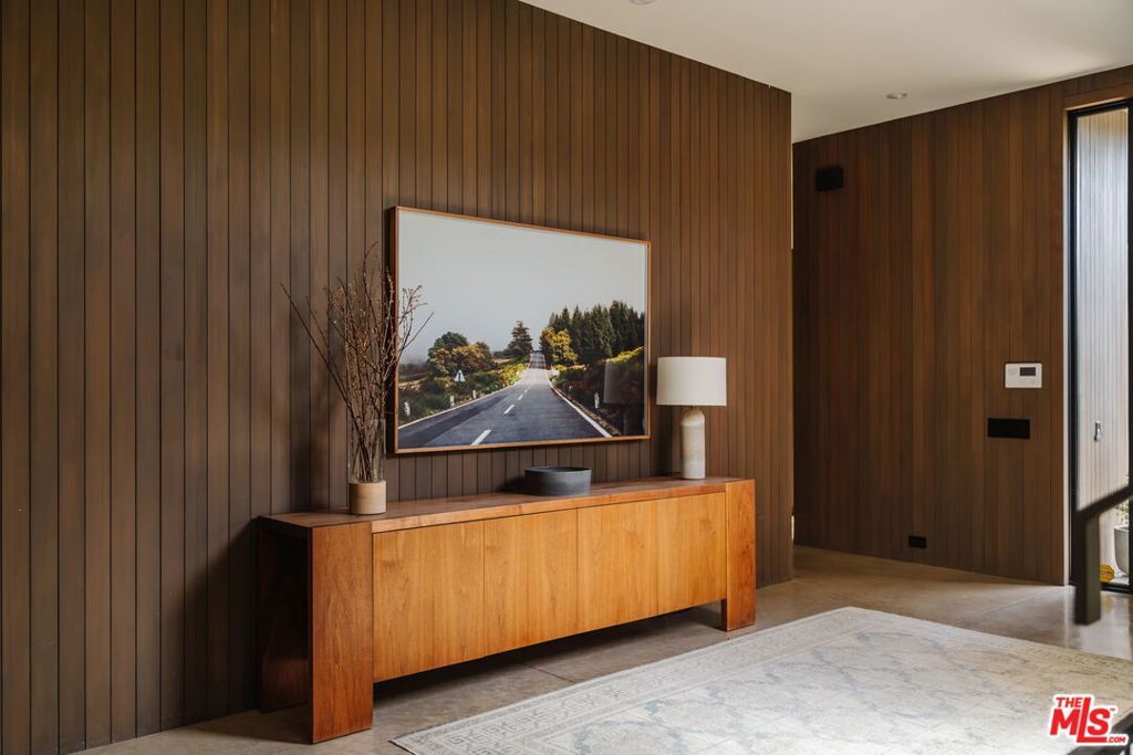 Photo of 2013 Louella Avenue, Venice, CA 90291 (MLS # 25610155)