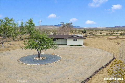 Photo of 47424 Paddington, Landers, CA 92285 (MLS # HD26012828)