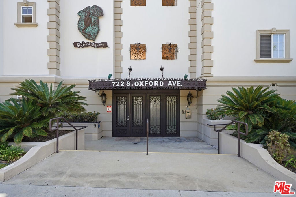 722 S Oxford Avenue 305, Los Angeles CA 90005