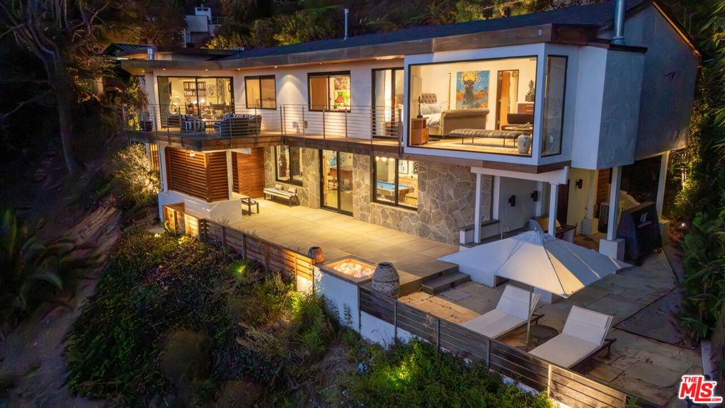 1570 Casale Road, Los Angeles CA 90272