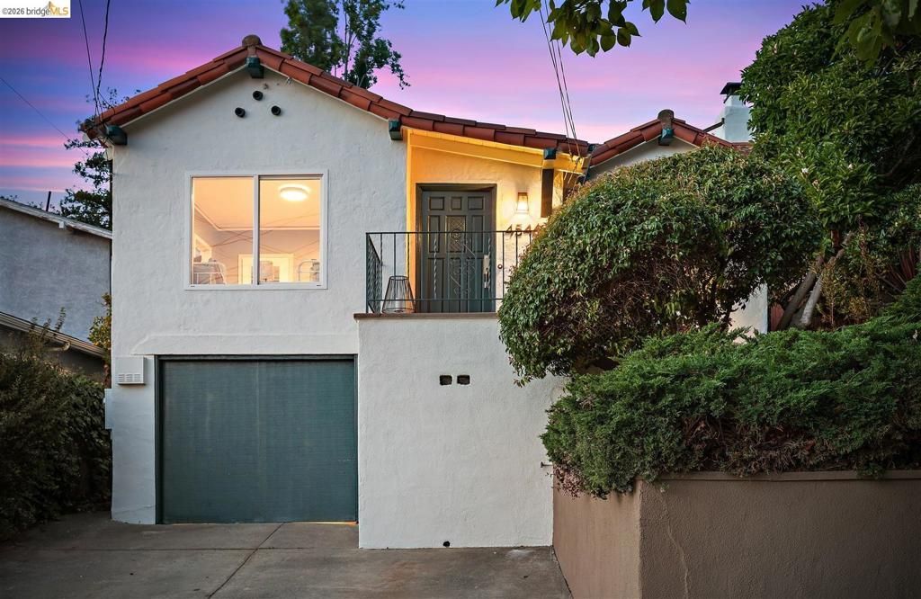 Photo of 4546 Virginia Ave, Oakland, CA 94619 (MLS # 41137823)