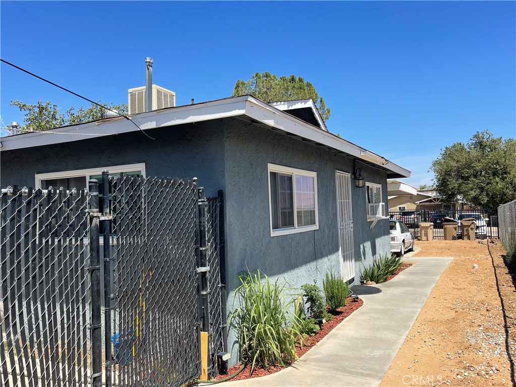 16531 16533 Vine Street 2