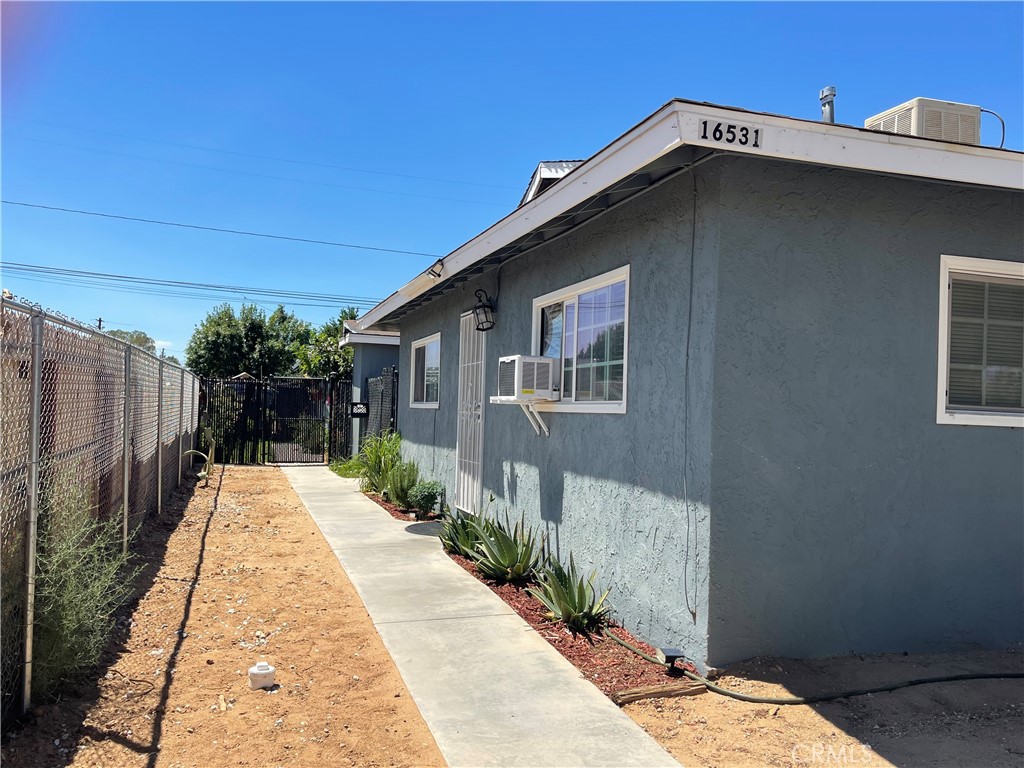 16531 16533 Vine Street 2