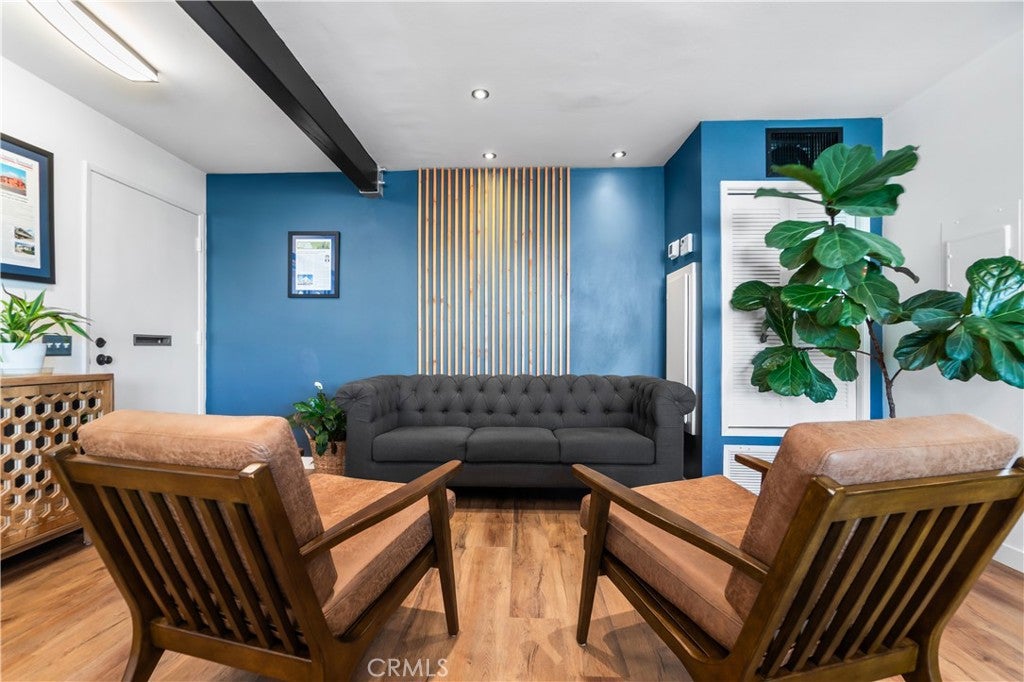 2734 E Broadway 7
