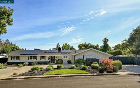 Photo of 3691 Liscome Way WAY, Concord, CA 94518 (MLS # 41137579)