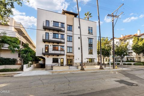 Photo of 139 S Oak Knoll Avenue #204, Pasadena, CA 91101 (MLS # P1-25355)