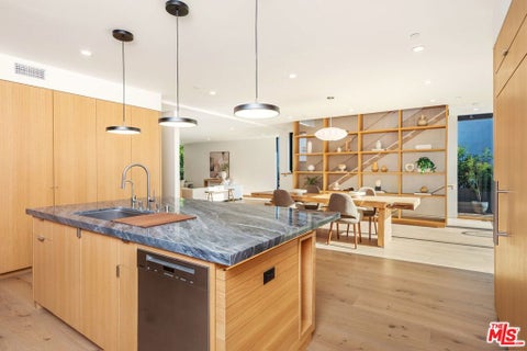 Tiny photo for 10519 Oaklawn Road, Los Angeles, CA 90064 (MLS # 26858325)