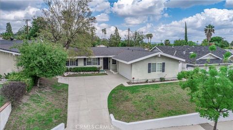 Photo of 11638 Gerald AVE, Granada Hills, CA 91344 (MLS # OC26103298)