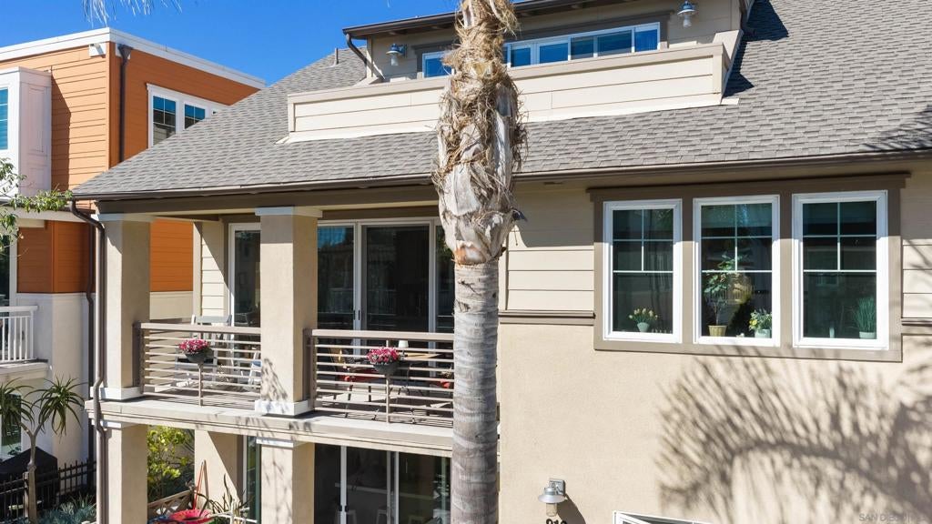 810 Santa Barbara Pl