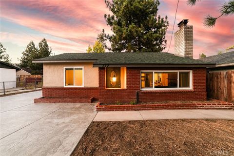 Photo of 777 W Aeroplane Blvd, Big Bear, CA 92314 (MLS # IV25238322)