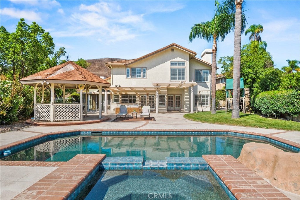 22594 Hidden Hills