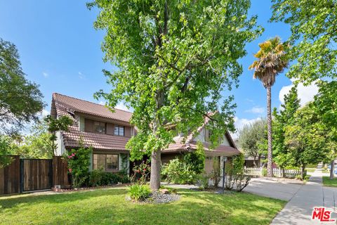 Photo of 26926 De Berry Drive, Agoura Hills, CA 91301 (MLS # 26833357)