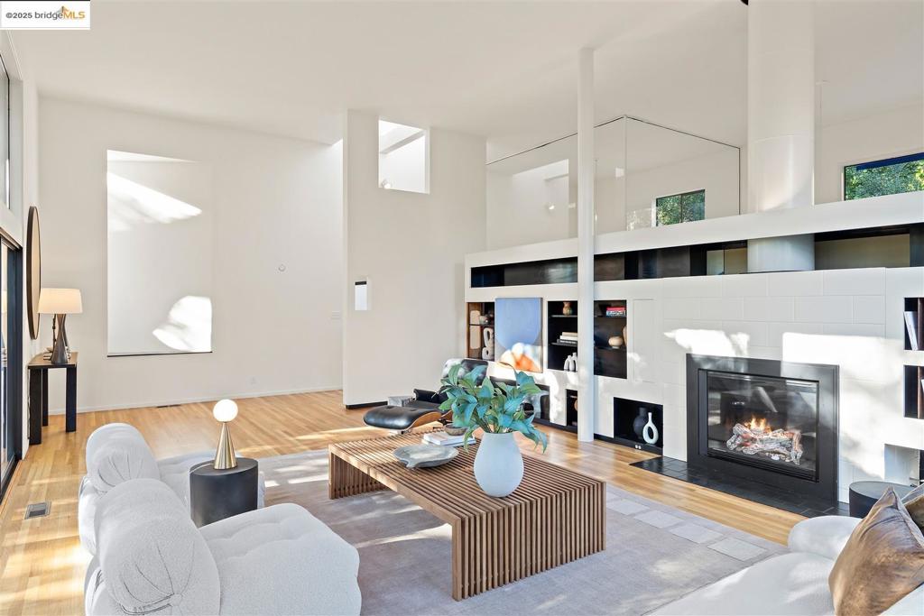 CLAREMONT - Residential