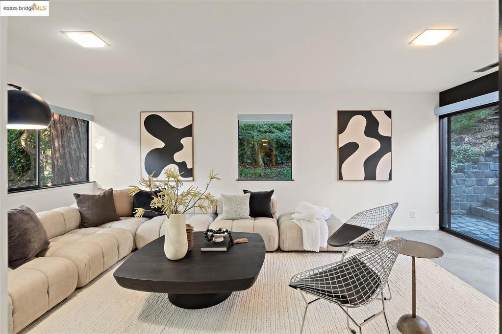 CLAREMONT - Residential