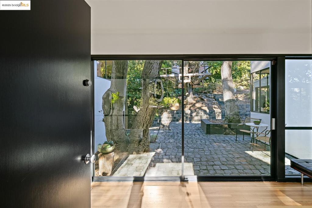 CLAREMONT - Residential